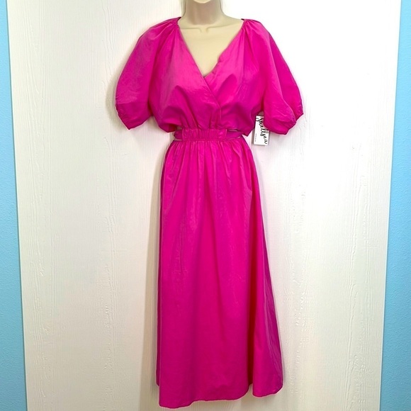 C+D+M - Bright Bold Barbie Pink Cutout Button Closure Maxi Dress Size Small - Picture 1 of 12
